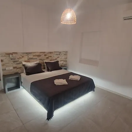 Mykonian Tramonti Plintri